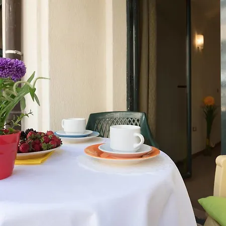 ❤ 1 Bedroom W Kitchen&balcony ❤d206a❤ شقة *